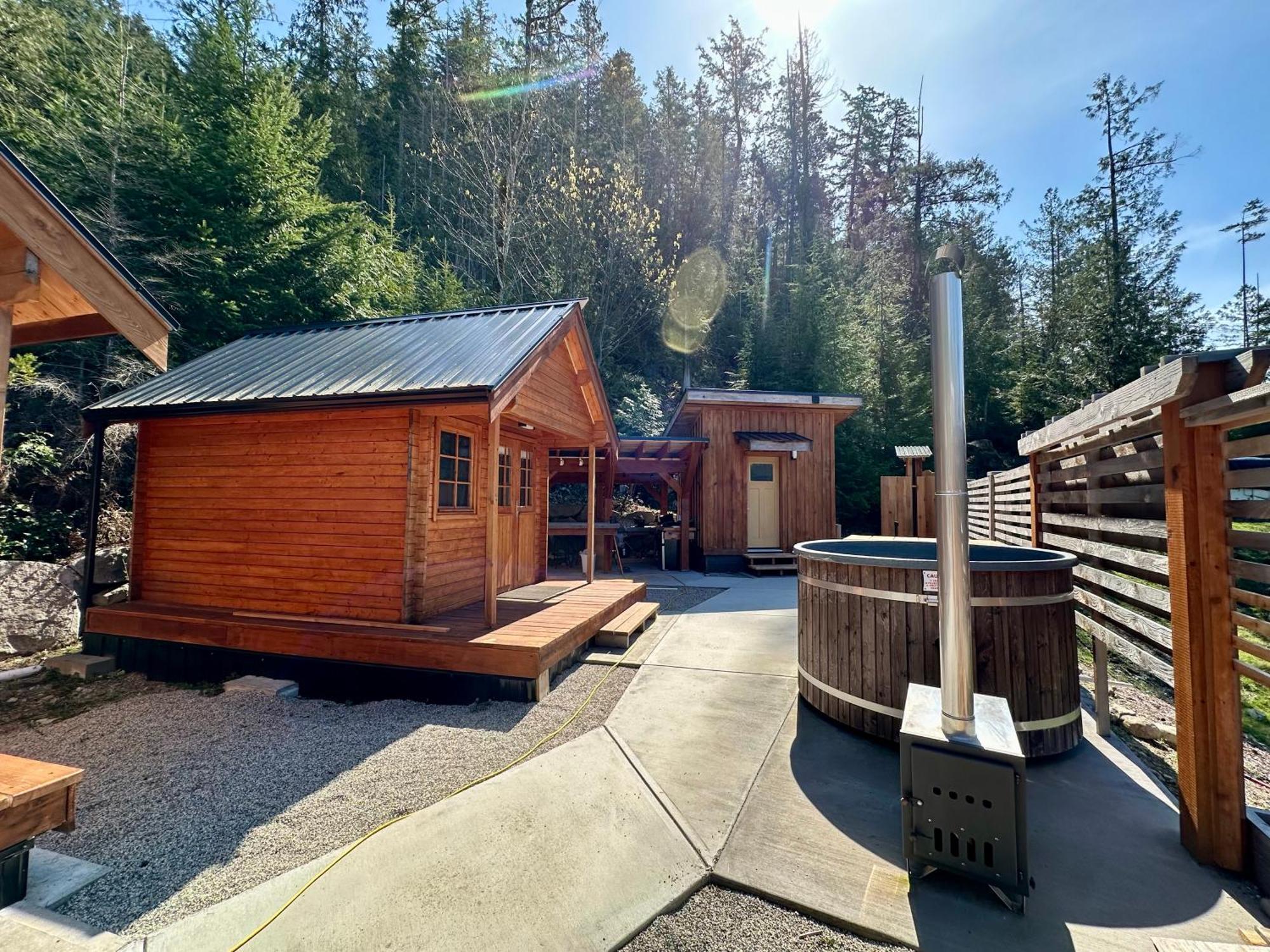 Garden Bay Hideaway - Glamping & Rv Hotel Exterior photo